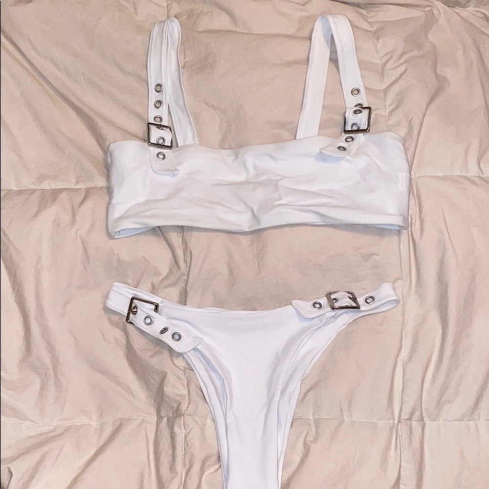 White Zaful Buckle Bikini